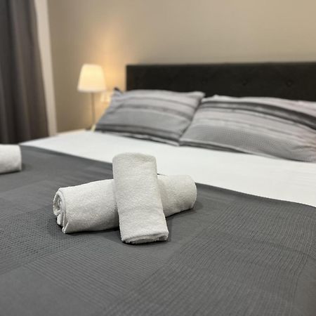 Apartamenticos Plaza Las Armas III Сарагоса Екстер'єр фото